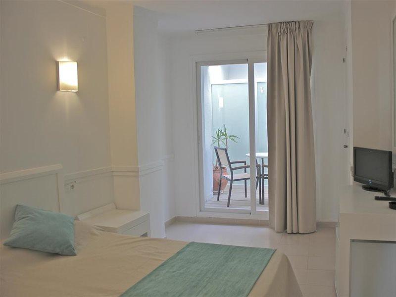 Hotel Brisa Marina (Adults Only) Сийот Екстериор снимка
