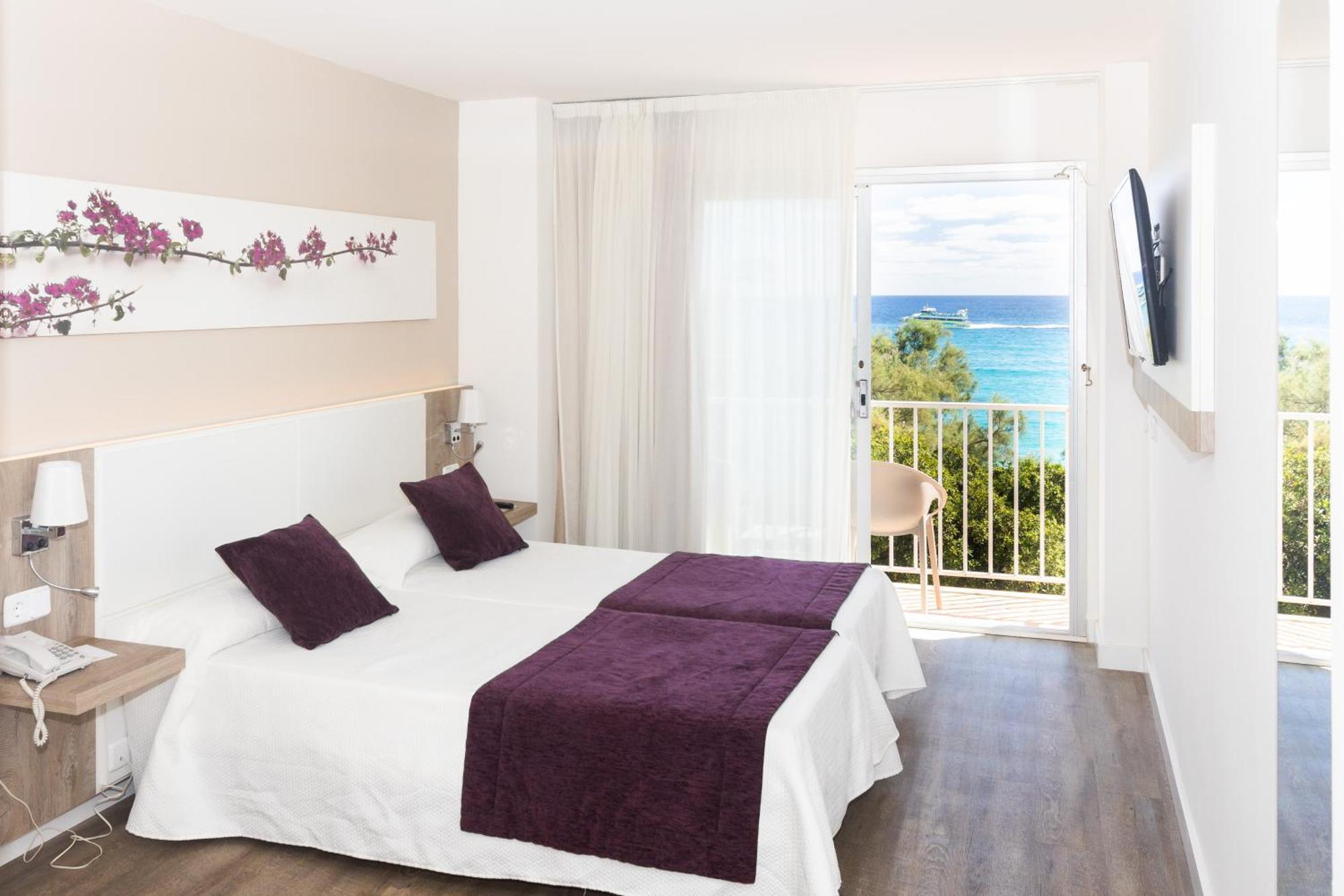 Hotel Brisa Marina (Adults Only) Сийот Екстериор снимка